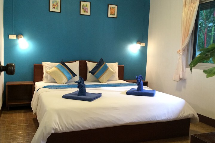 Room 13 of 50