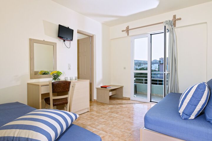 Room 6 of 26