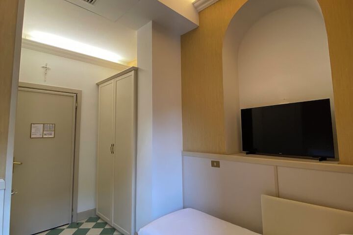 Room 78 of 180