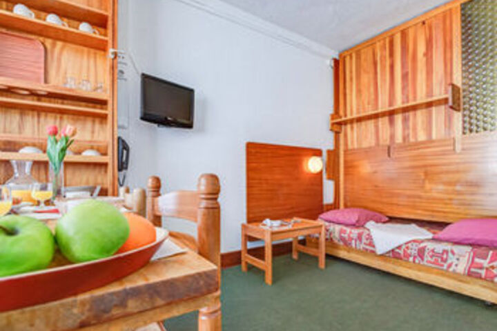 Room 3 of 15