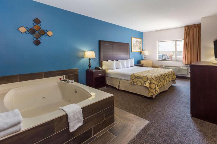 1 King Bed (12 of 13)