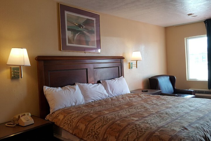 Standard | King Bed (11 of 12)