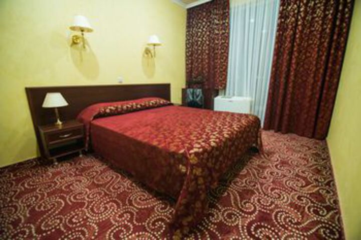 Room 33 of 87