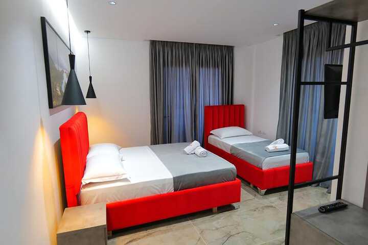 Room 45 of 137