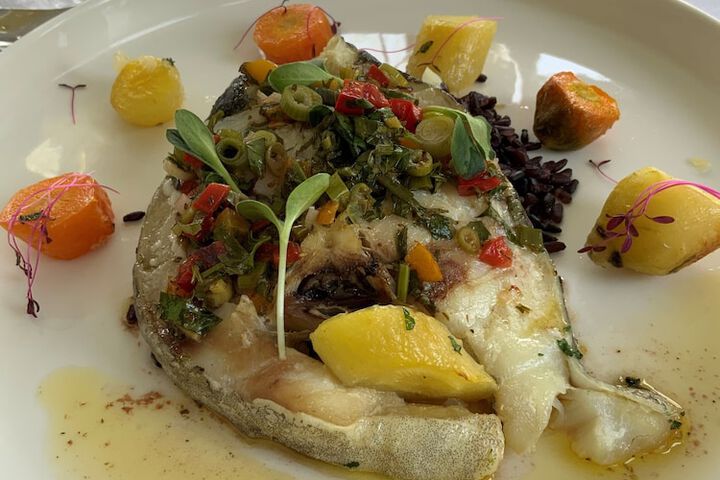 Dining 40 of 66