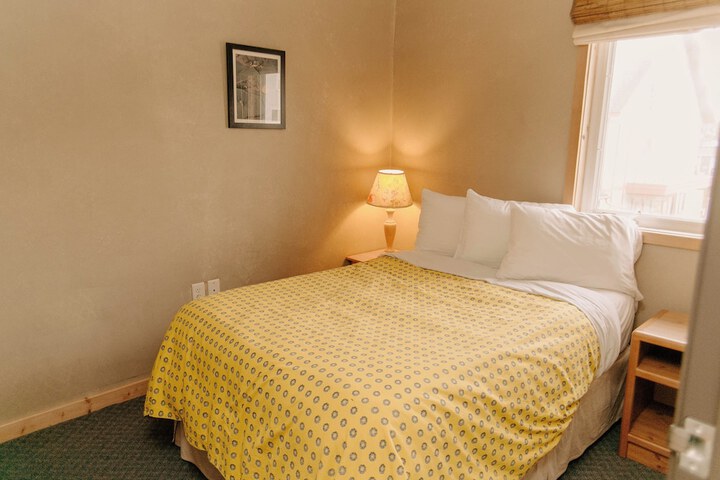 Room 25 of 58