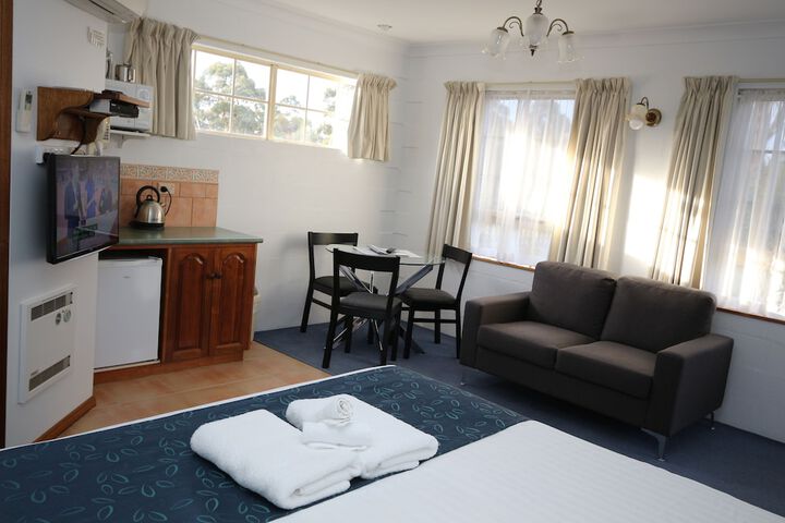 Room 147 of 244
