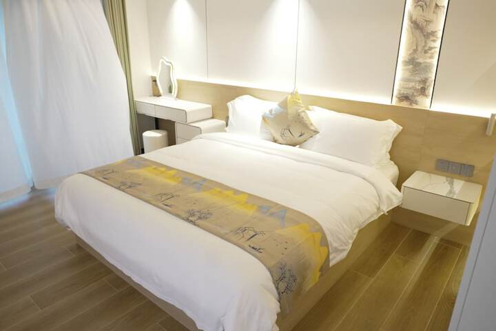 Room 17 of 95