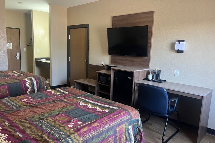 Room 28 of 48