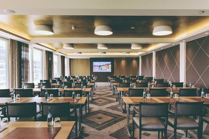 Ballroom/Hall 45 of 58