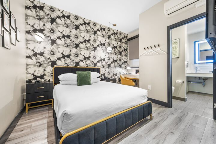 Standard Queen Bed Accessible (14 of 34)