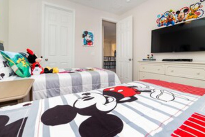Room 35 of 41