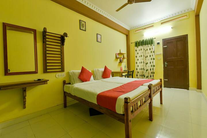 Room 4 of 17
