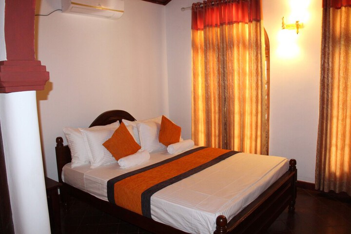 Room 3 of 24