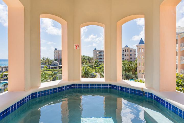 Hotel 100 of 104
