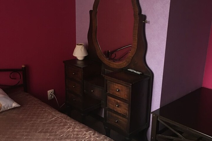 Room 6 of 68