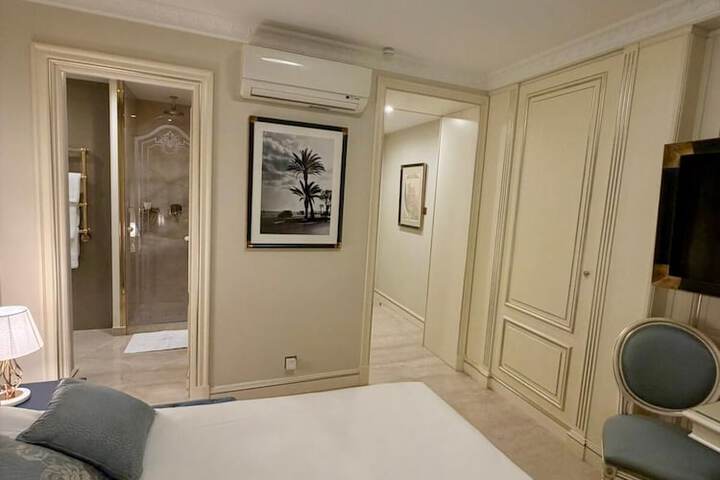 Room 49 of 109