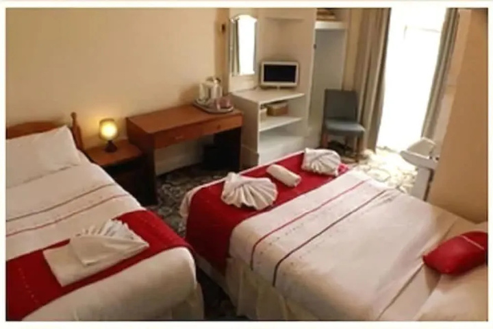 Room 3 of 14