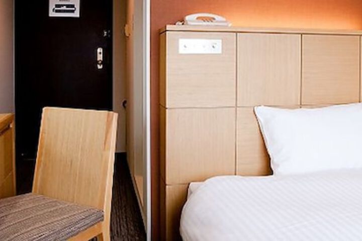 Room 3 of 45
