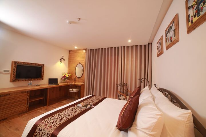 Room 5 of 56