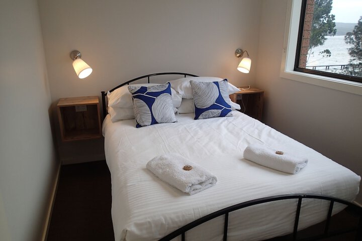 Room 27 of 220