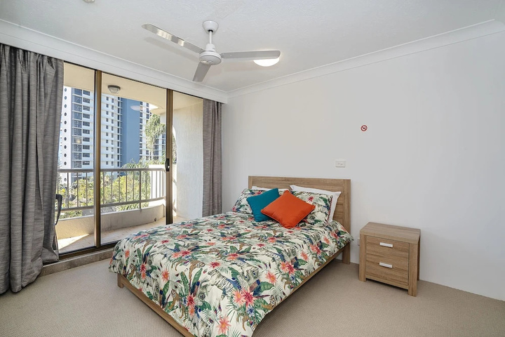 Terrific Location Large 2BR, 2 Bath Apt