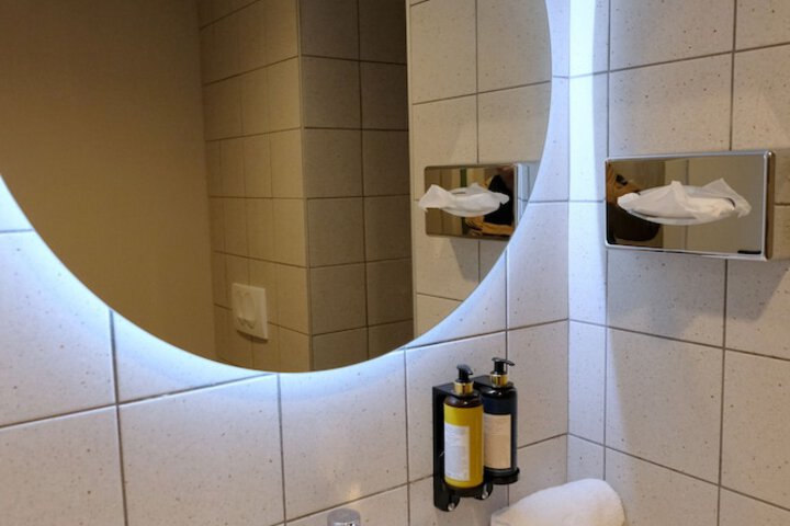 Room 17 of 29