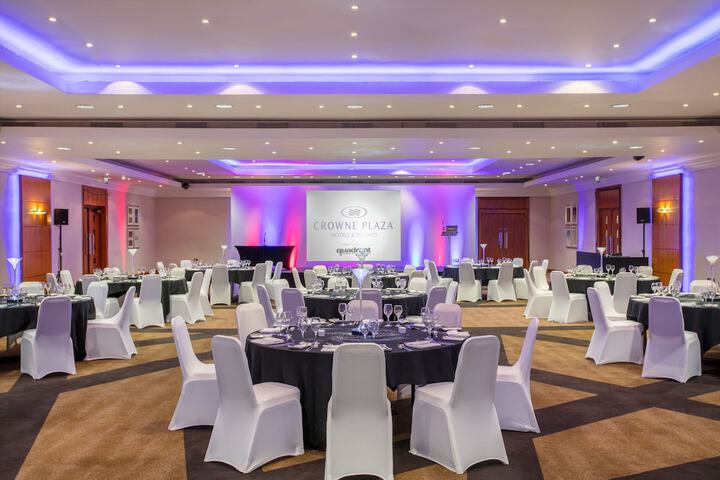 Ballroom/Hall 65 of 103