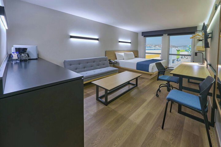 Room 19 of 48