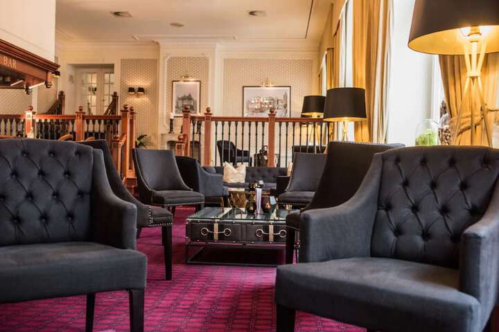 Guest Lobby