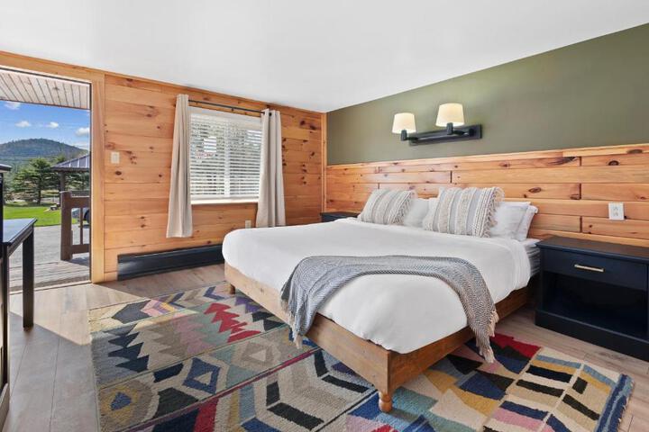 1 King Bed Suite (3 of 6)