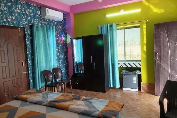 Room 3 of 25