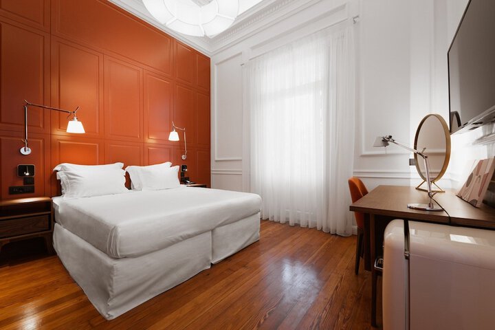 Room 49 of 110