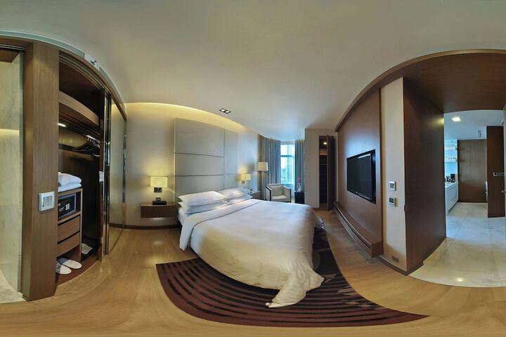 Room 25 of 112