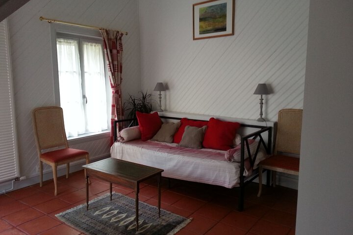 Room 12 of 36