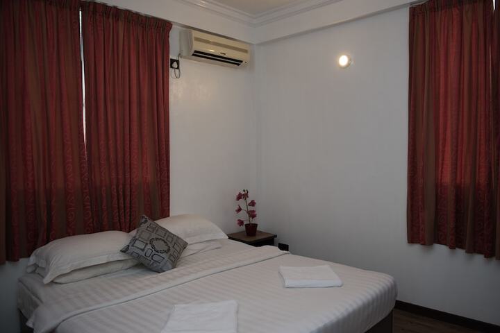 Room 1 of 8
