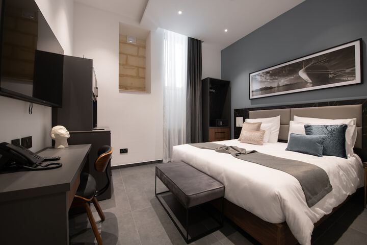 Room 4 of 60