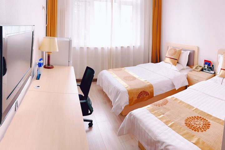 Room 12 of 21