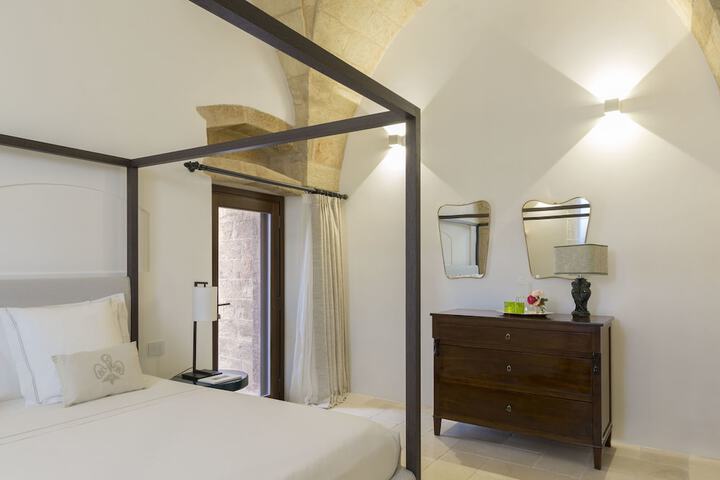 Room 10 of 60