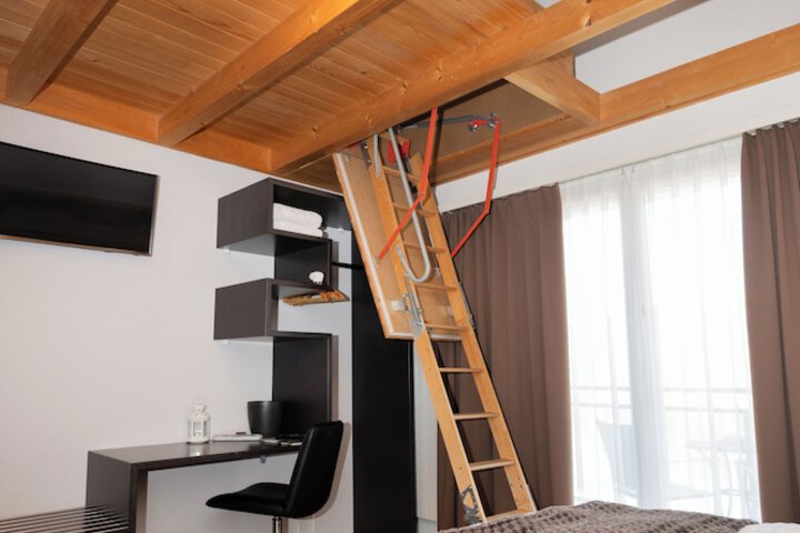 Room 12 of 42