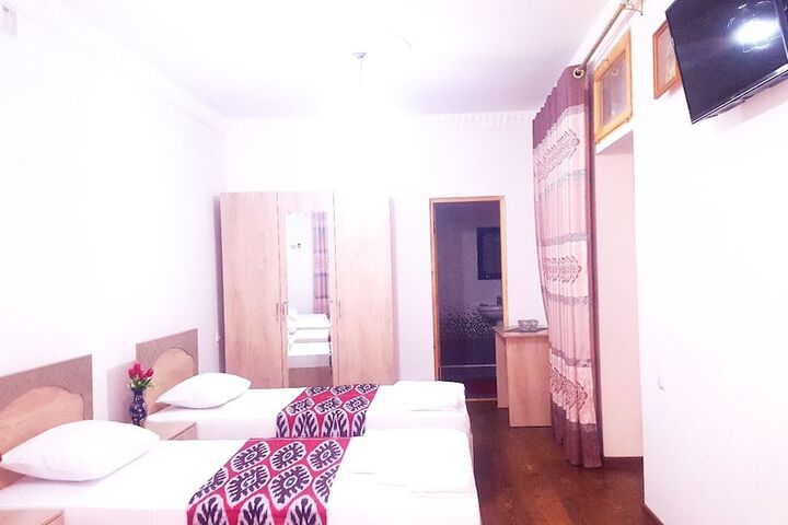 Room 12 of 32
