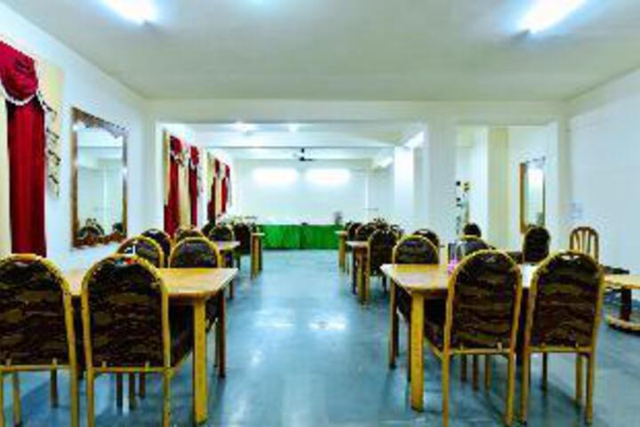 Dining 8 of 11