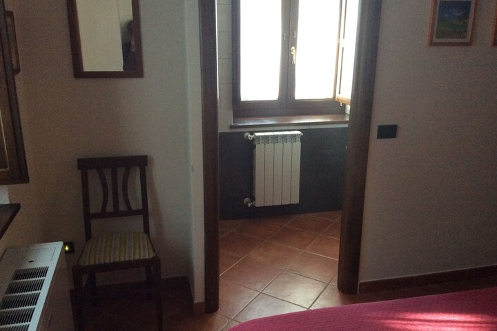 Room 32 of 38