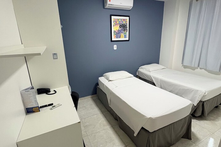 Room 18 of 49