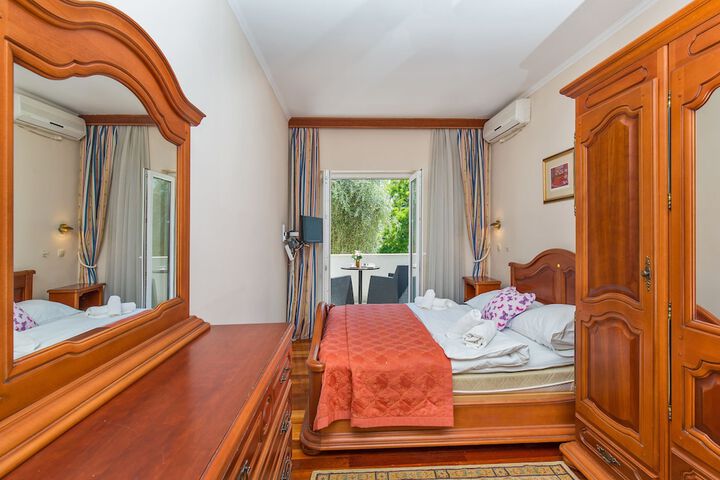 Room 20 of 94