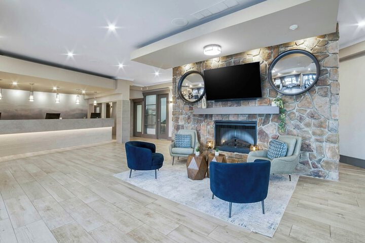 Lobby Entry