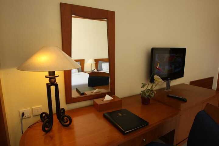 Room 19 of 35