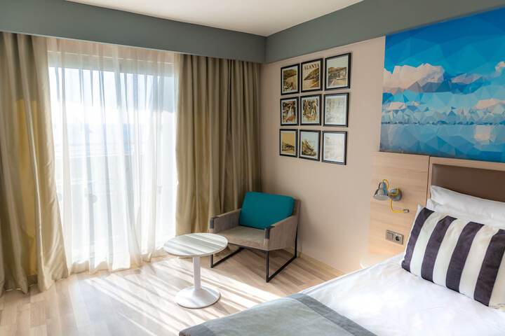 Room 15 of 74