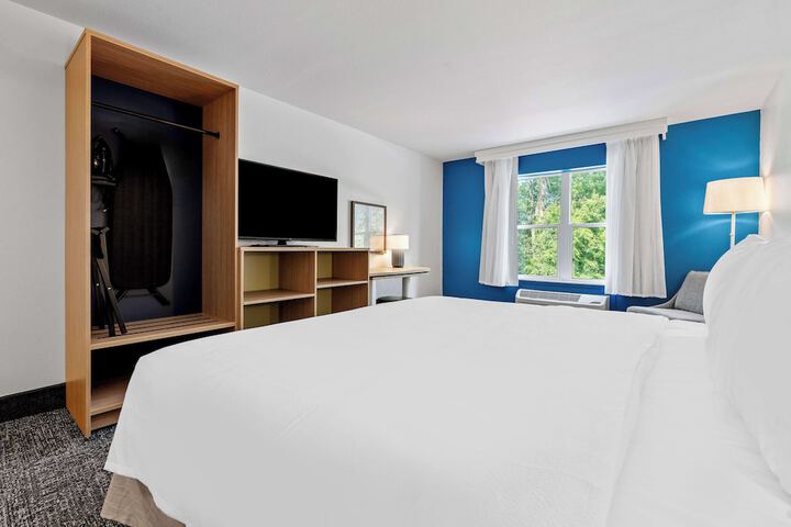 1 King Bed (15 of 21)