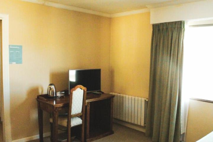 Room 35 of 38